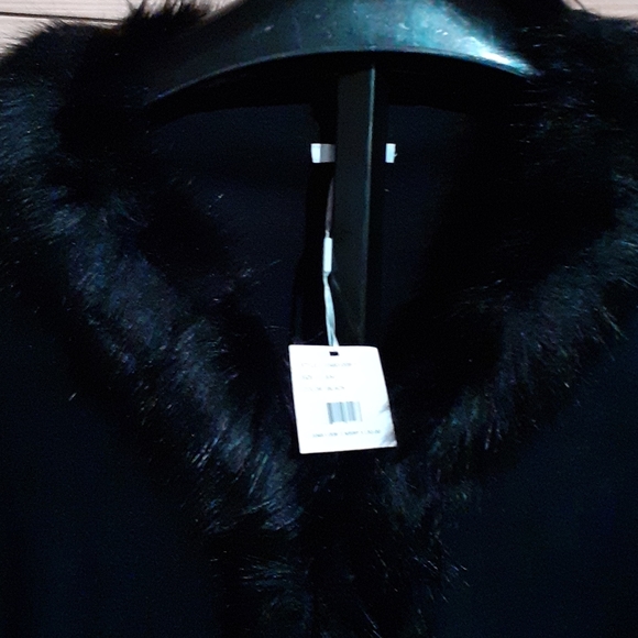 New poncho - Picture 4 of 8